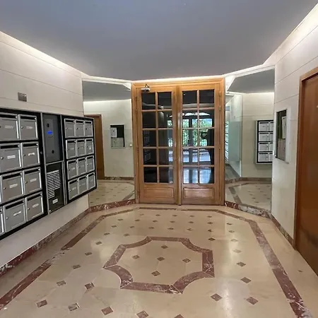 Daire Comfort & Design 2 Bedroom Near Place Des Vosges